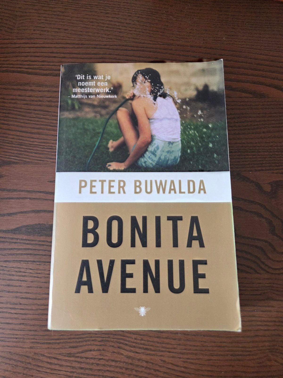 Bonita Avenue - Peter Buwalda (Paperback), Ophalen of Verzenden, Zo goed als nieuw, Peter Buwalda, Nederland