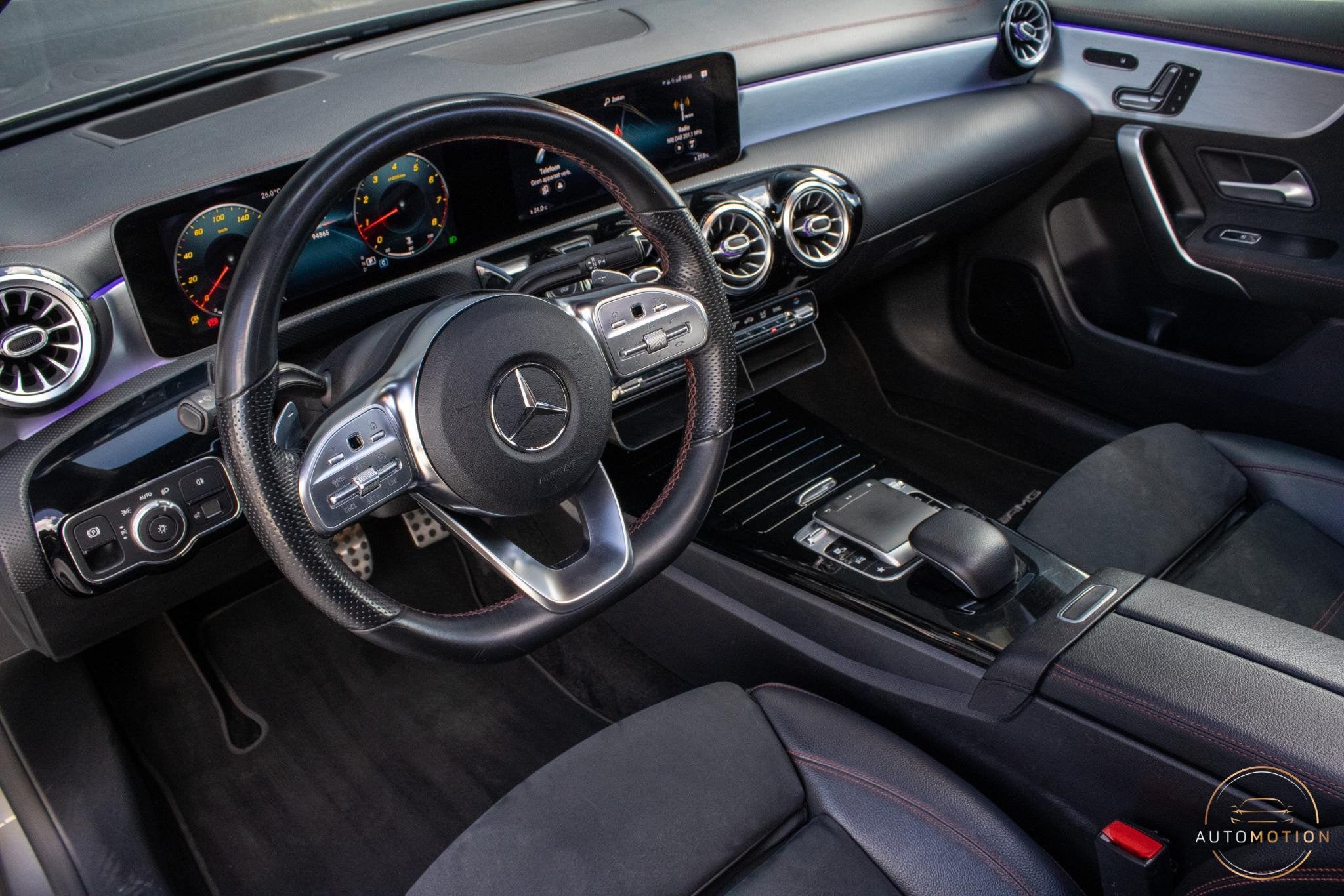 Mercedes-Benz CLA-klasse 180 Premium Plus AMG PANO MEMORY HU, CLA, 136 pk, Gebruikt, 4 cilinders
