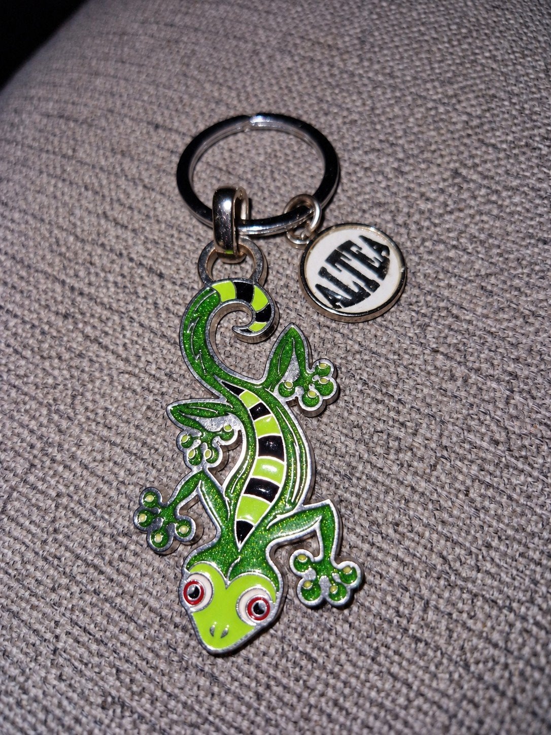 Sleutelhanger groene glittergekko met metalen ring, Ophalen of Verzenden, Nieuw