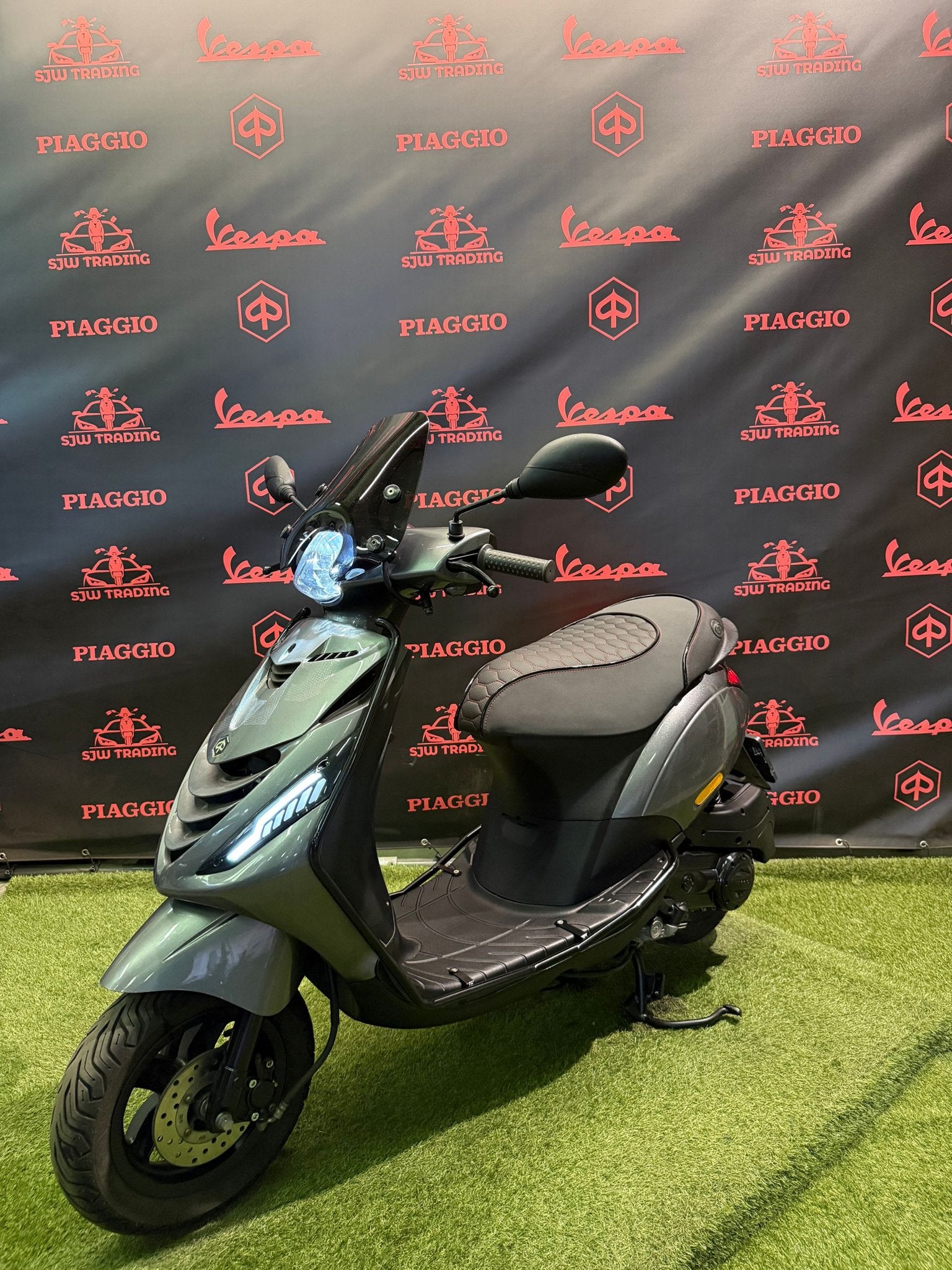 Piaggio Zip 2023 Brom! SP Agaat Grijs / RS Zadel / Garantie!