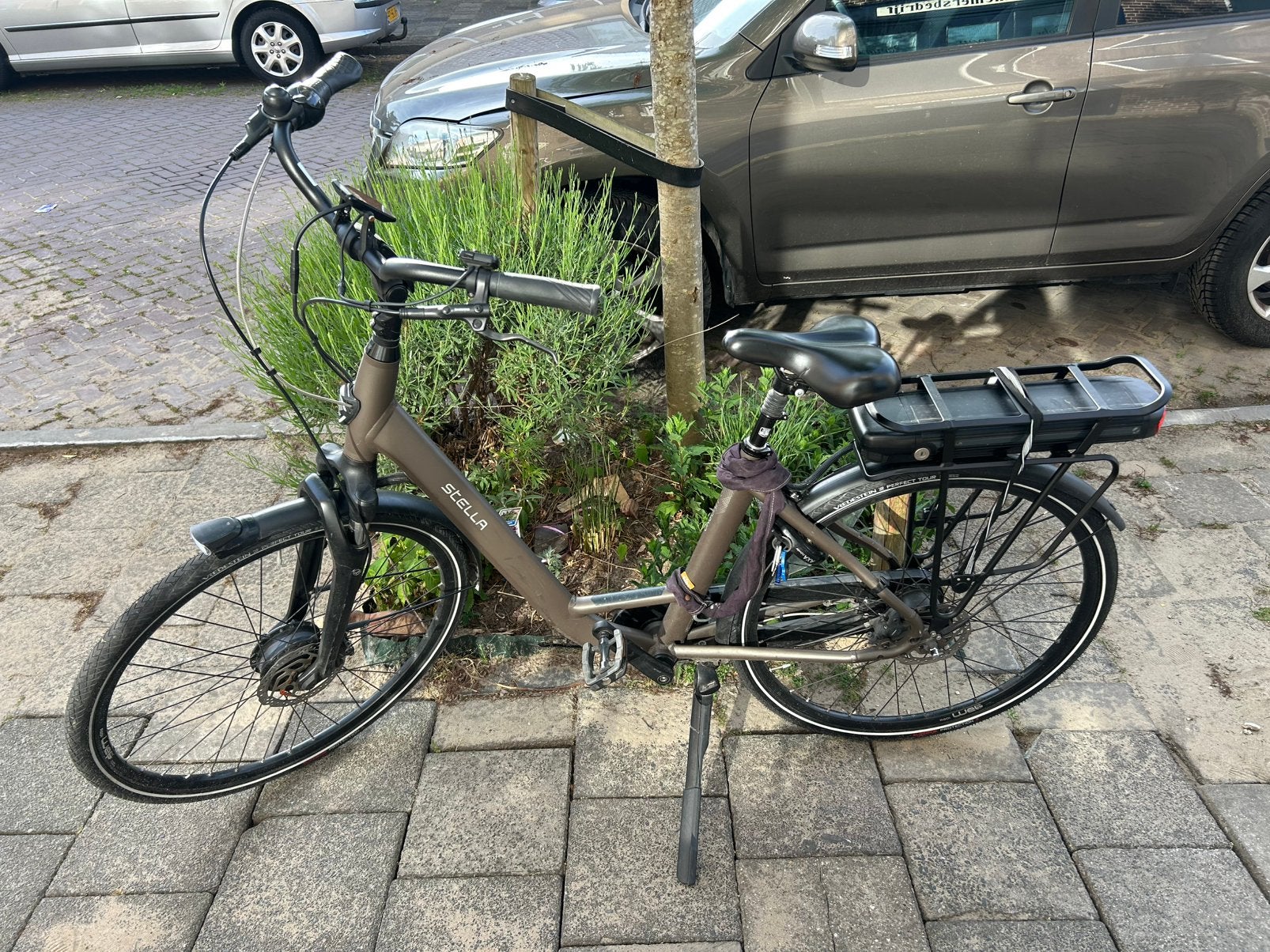 Stella livorno Stadsfiets •  28 april uitgebreide onderhoud, Zo goed als nieuw, 51 tot 55 cm, 50 km per accu of meer, Ophalen