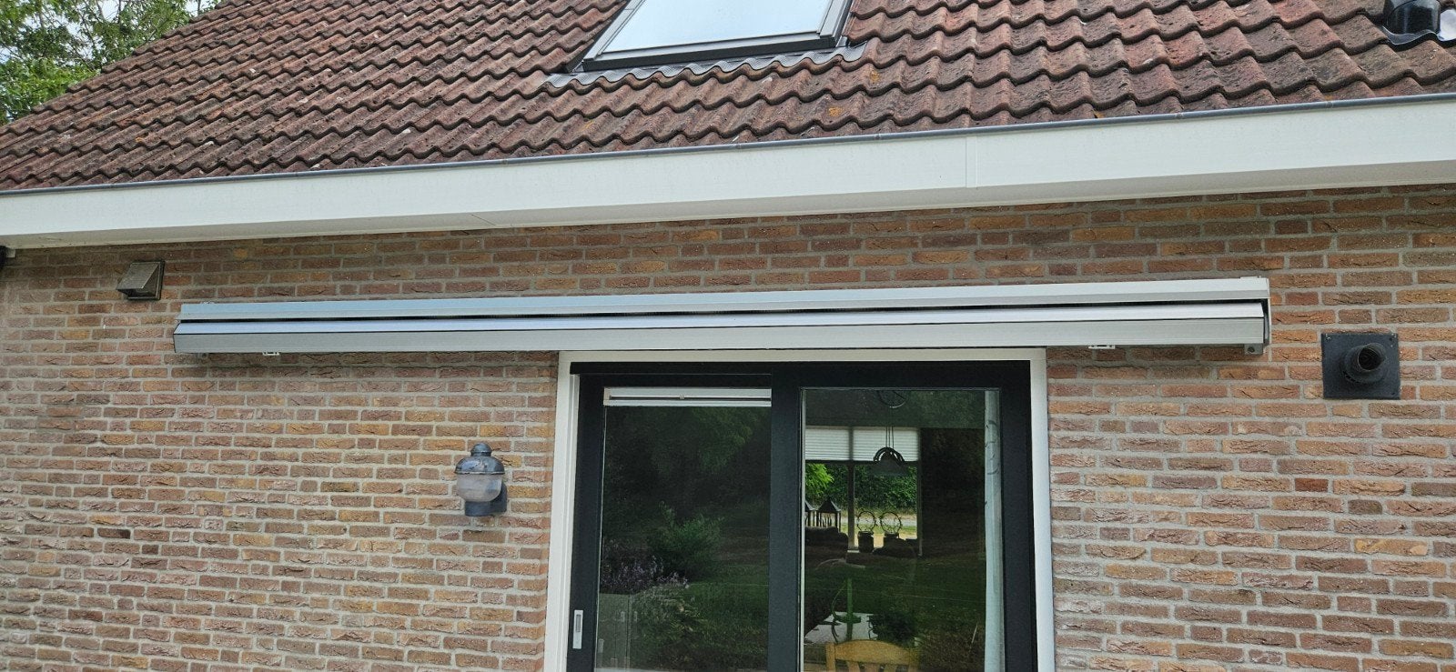 Electrische luifel, Ophalen, Gebruikt, Aluminium, 4 tot 6 meter