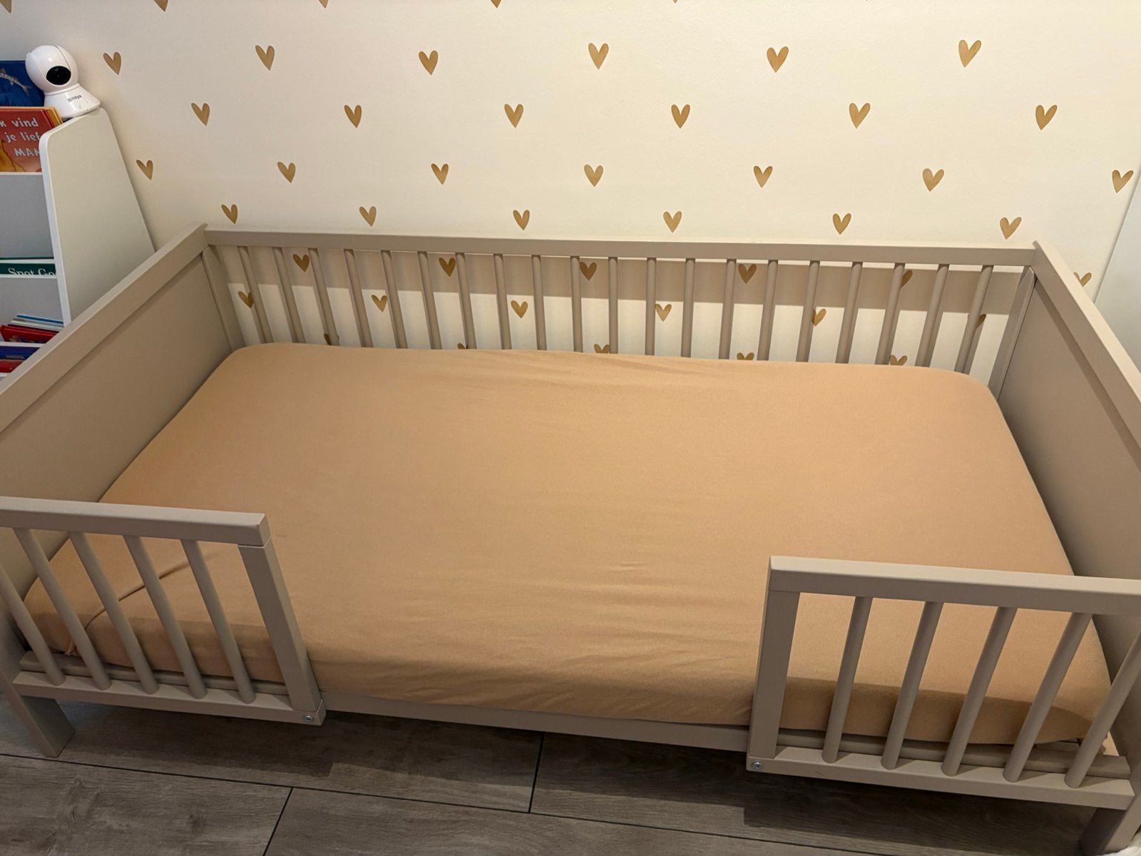 Petit amelie peuterbed, Kinderen en Baby's, Kinderkamer | Bedden, Ophalen, 140 tot 160 cm, 70 tot 85 cm