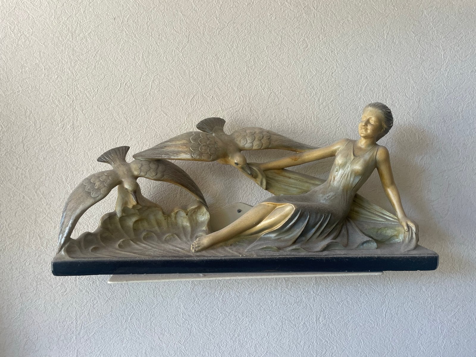 Art Deco Beeld: Vrouw met Zwaluwen, Ophalen, Art deco, 50 - 100 cm, Handgemaakt