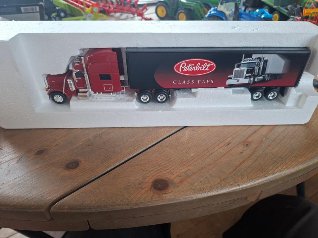 NORSCOT PETERBILT MODEL 379 MURAL TRUCK, Ophalen of Verzenden, Nieuw, Bus of Vrachtwagen