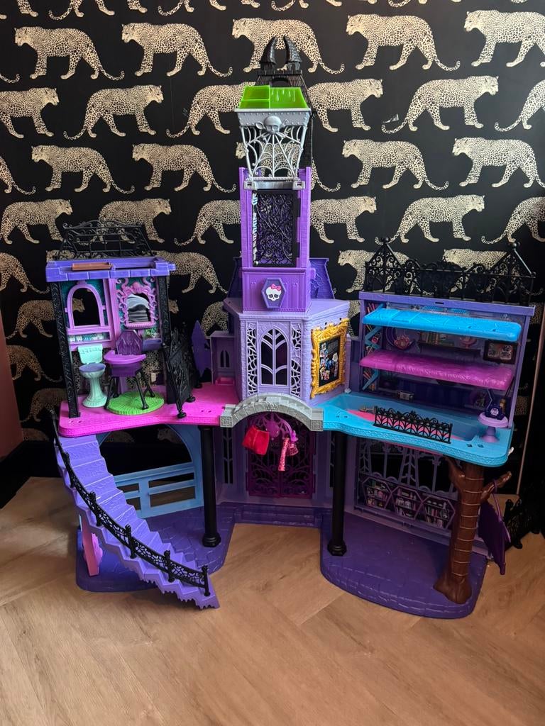 Monster high huis, Ophalen of Verzenden, Zo goed als nieuw, Poppenhuis