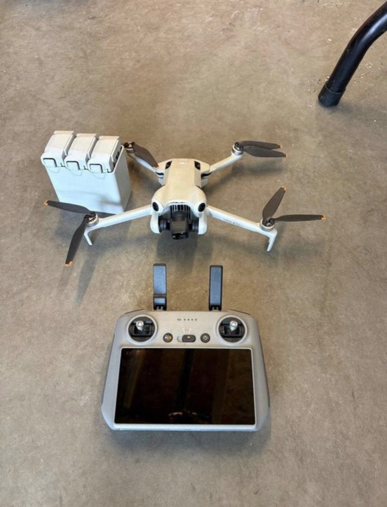 DJI Mini 4 Pro Fly More Combo, Audio, Tv en Foto, Drones, Zo goed als nieuw, Cameradrone, Basiskwaliteit, DJI, Minder dan 250 gram