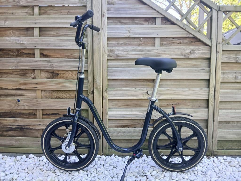 Nieuwstaat! Qgo Mezcala 1 loophulp, loopfiets volwassenen., Diversen, Verpleegmiddelen, Ophalen, Zo goed als nieuw