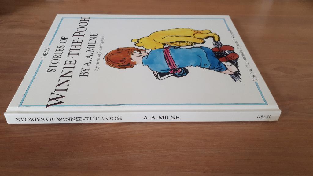 A.A. Milne - Stories of Winnie-The-Pooh, Boeken, A.A. Milne, Ophalen of Verzenden, Zo goed als nieuw, Fictie