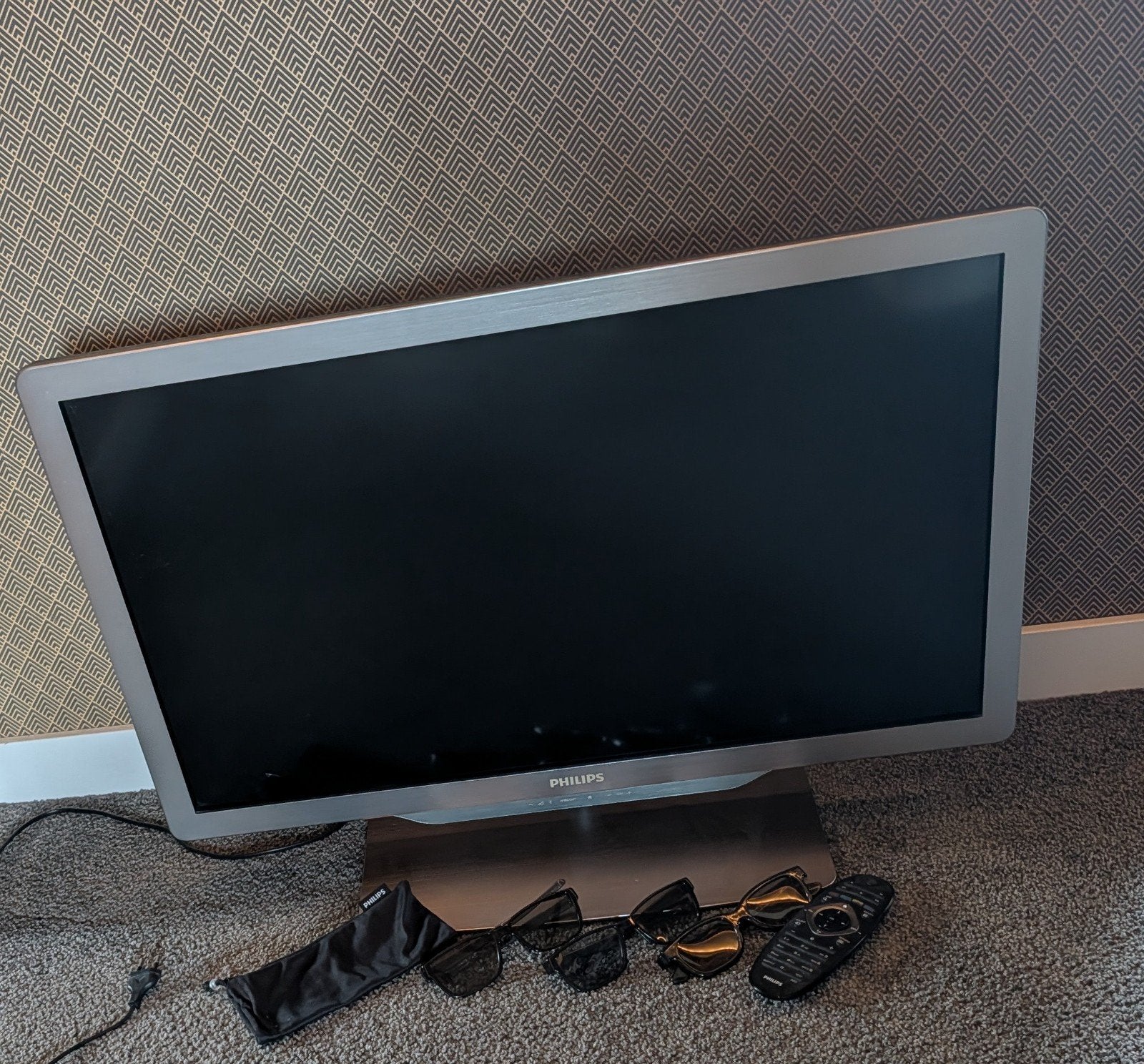 Philips 32 inch Full HD TV met 3D en Ambilight, Ophalen, Philips, 50 Hz, 80 tot 100 cm