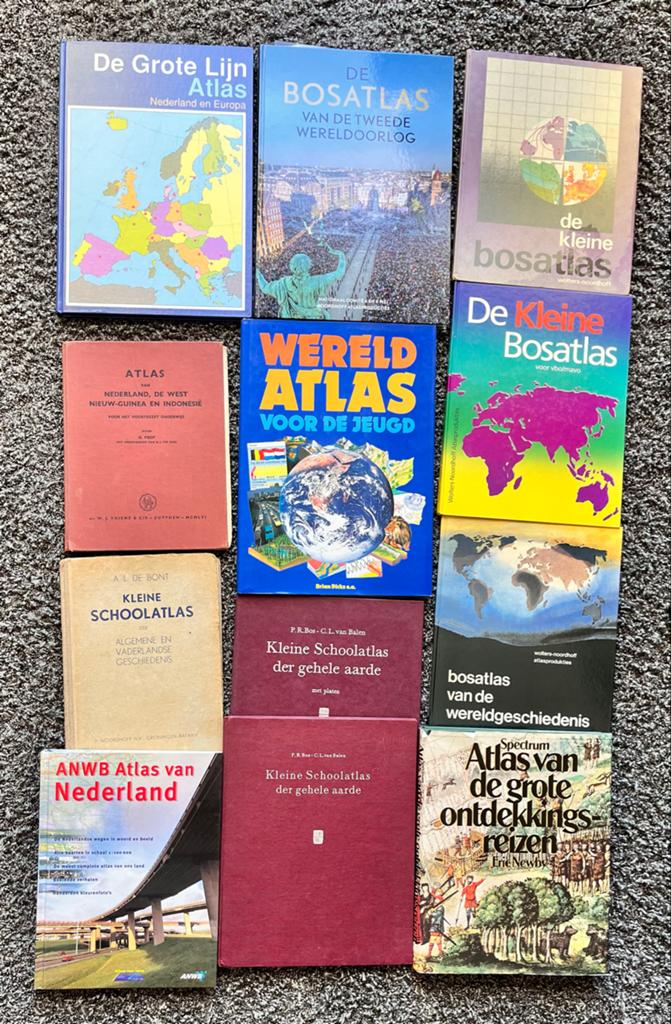 Diverse collectie atlassen en landkaarten, Boeken, Atlassen en Landkaarten, Gelezen, Bosatlas, Ophalen of Verzenden, 1800 tot 2000
