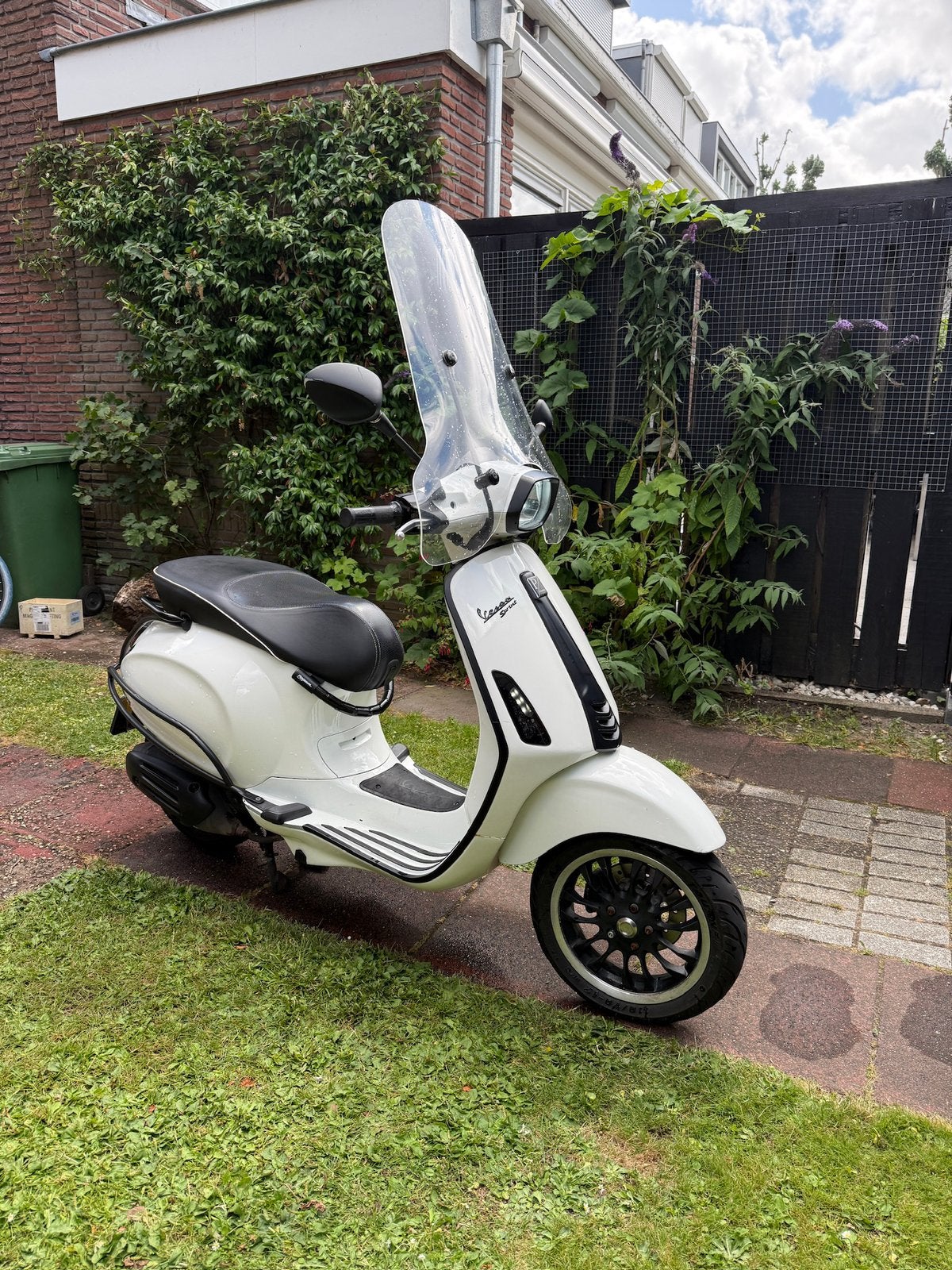 Vespa sprint 2018, Fietsen en Brommers, Ophalen, Gebruikt, Benzine, Vespa