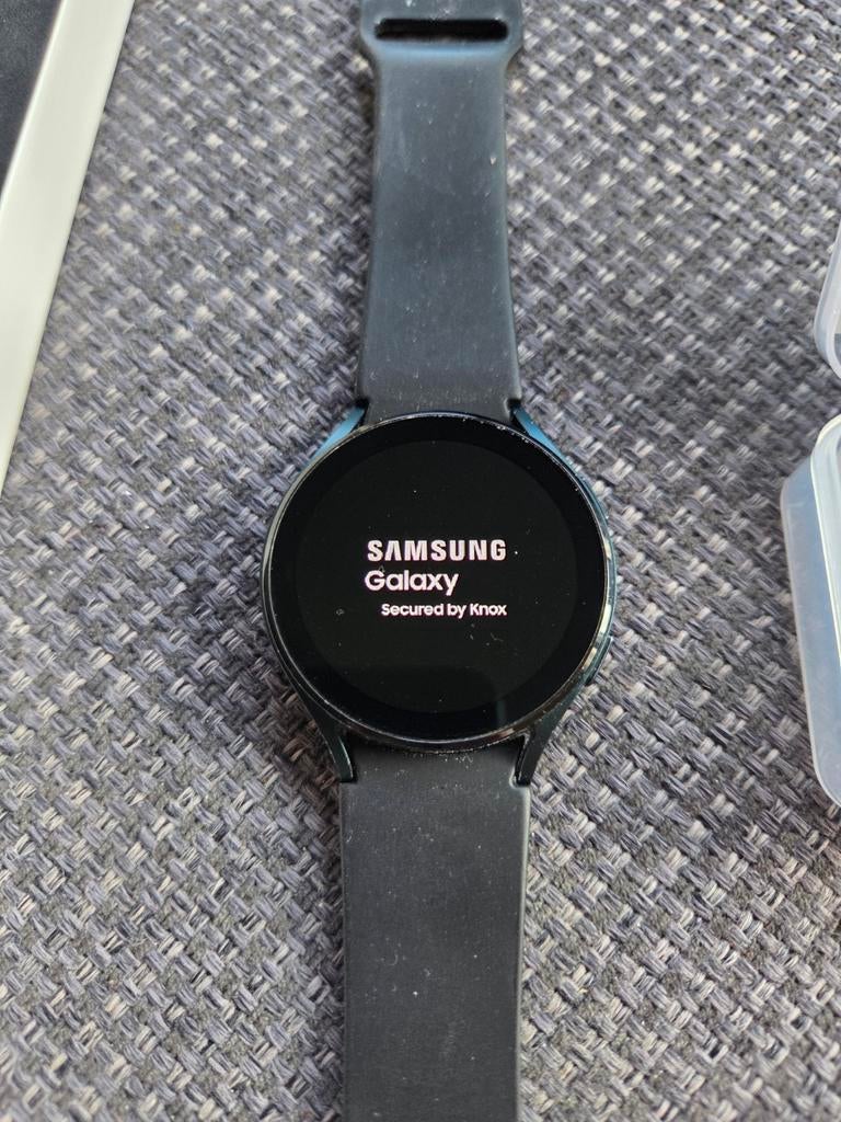Samsung Galaxy Watch 4 40mm met extra's, Sieraden, Tassen en Uiterlijk, Smartwatches, Zwart, Ophalen of Verzenden, Zo goed als nieuw