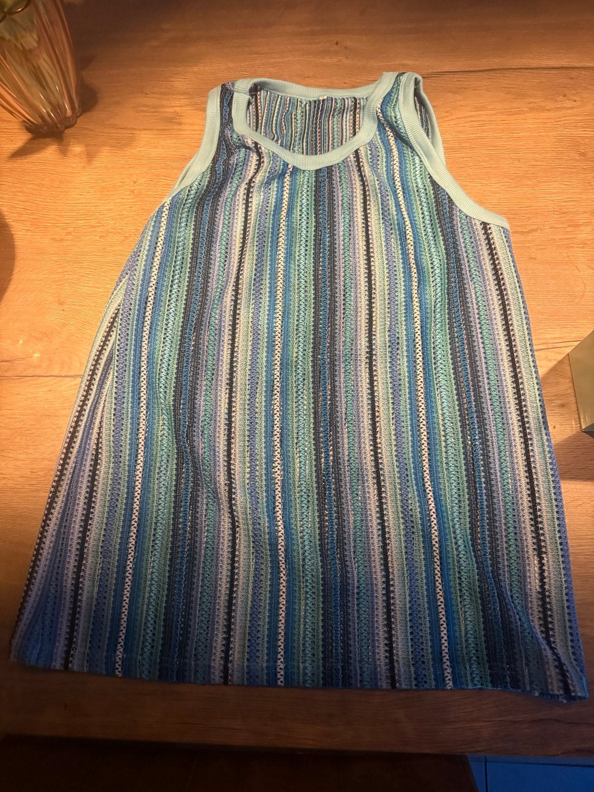 Zomerse gebreide top in blauwtinten, maat M, Kleding | Dames, Tops, Maat 38/40 (M), Blauw, Ophalen of Verzenden, Zo goed als nieuw