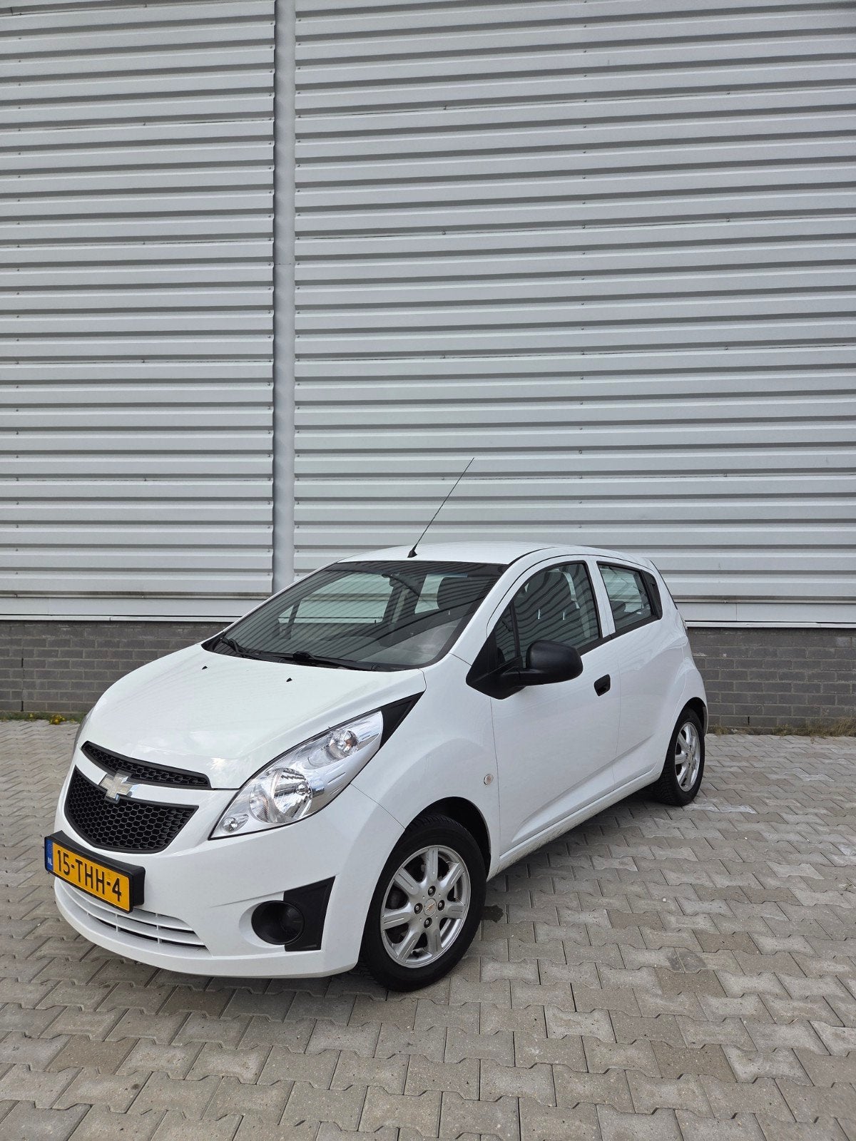 Chevrolet Spark 1.0 Bifuel 2012 Wit, Auto's, 15 km/l, 37 €/maand, 4 cilinders, Wit