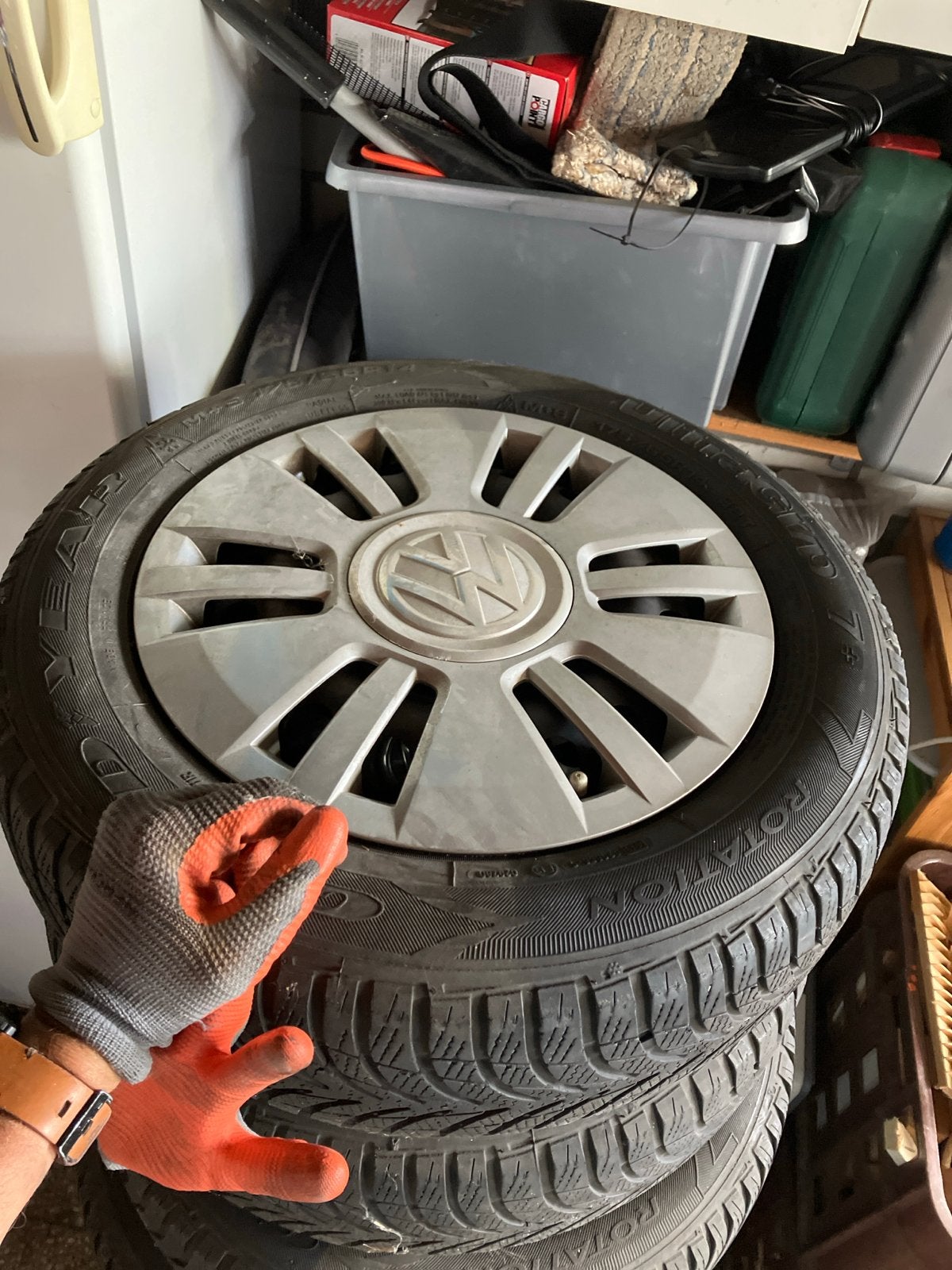 4 Wieldoppen VW Up/Polo R14 - Gebruikt, Auto diversen, Wieldoppen, Ophalen of Verzenden, Gebruikt
