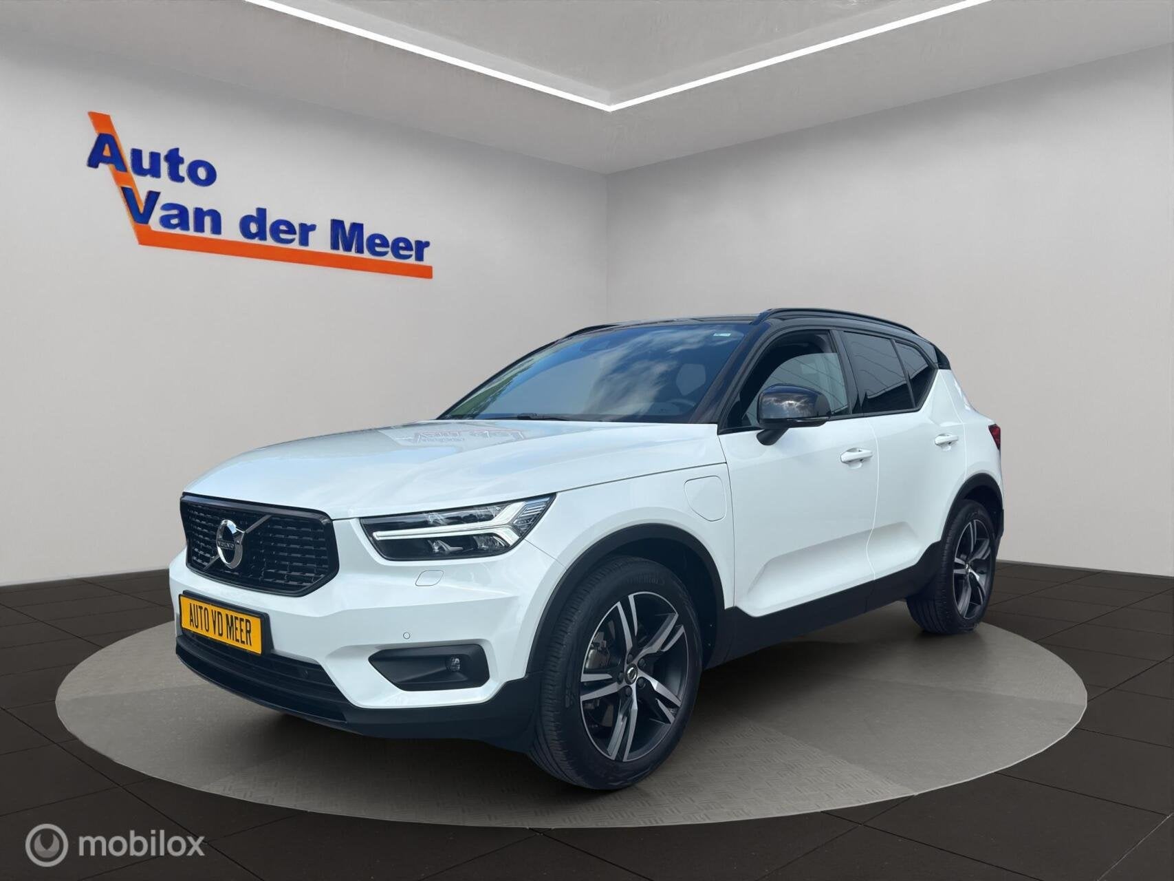 Volvo XC40 1.5 T5 Recharge R-design / Carplay / Camera / All, 12 maanden, Stof, Wit, Plug-in hybride