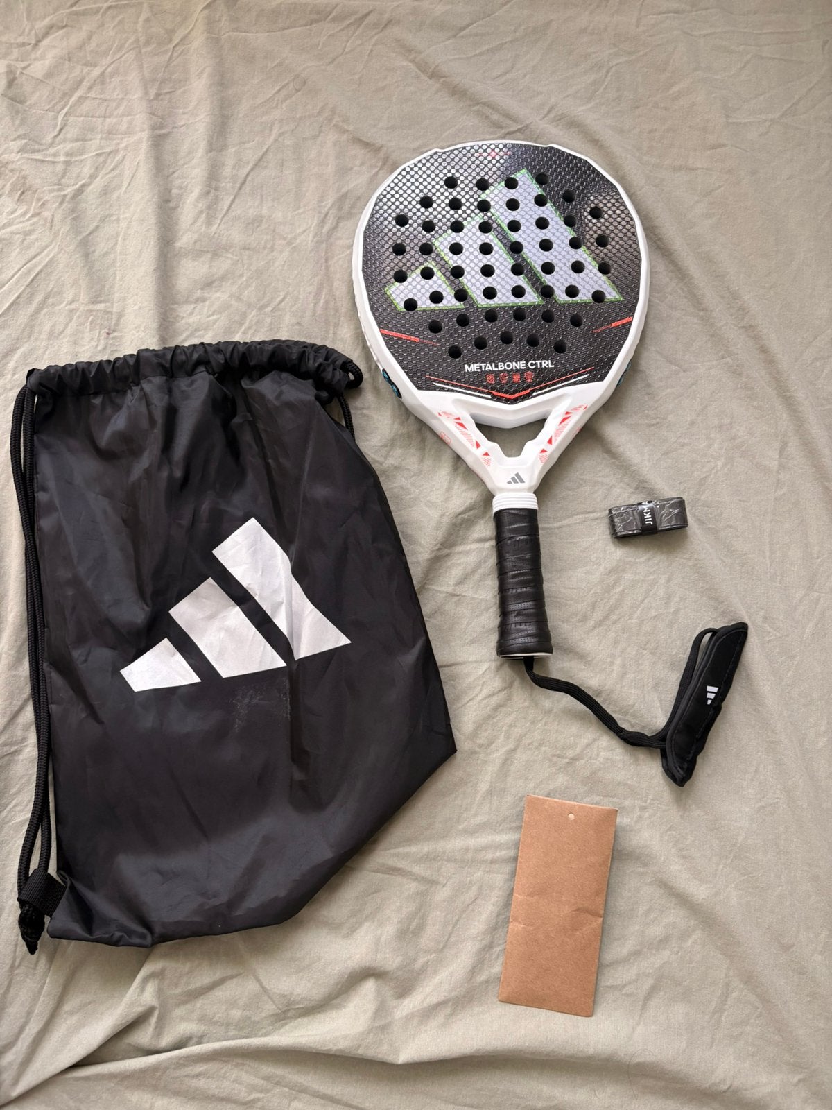 Adidas Metalbone CTRL 2026 met grip, Sport en Fitness, Padel, Ophalen of Verzenden, Zo goed als nieuw
