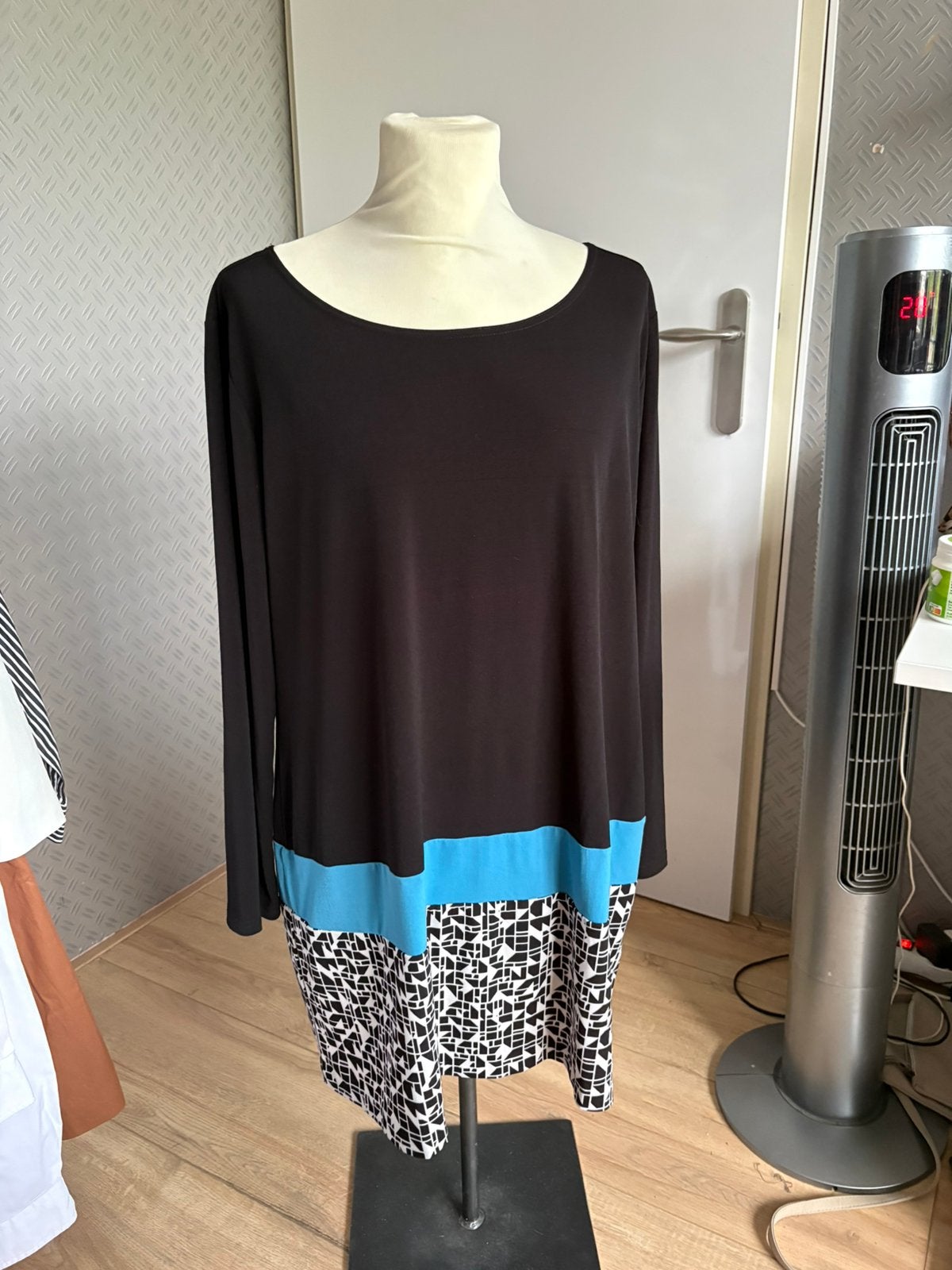 Norah jurk 48, Kleding | Dames, Jurken, Verzenden, Zwart, Maat 46/48 (XL) of groter, Zo goed als nieuw