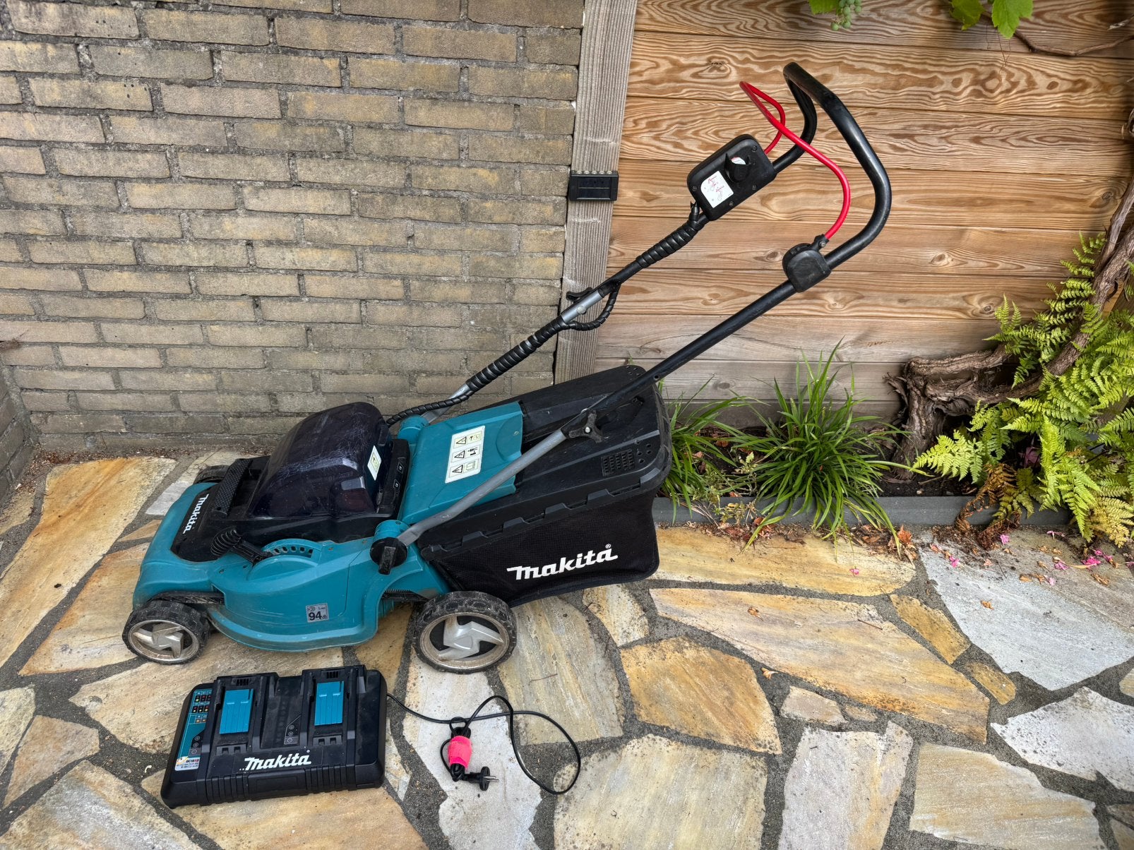 Makita 36V grasmaaier DLM382Z, Ophalen, Gebruikt, Accu-grasmaaier, Opvangbak