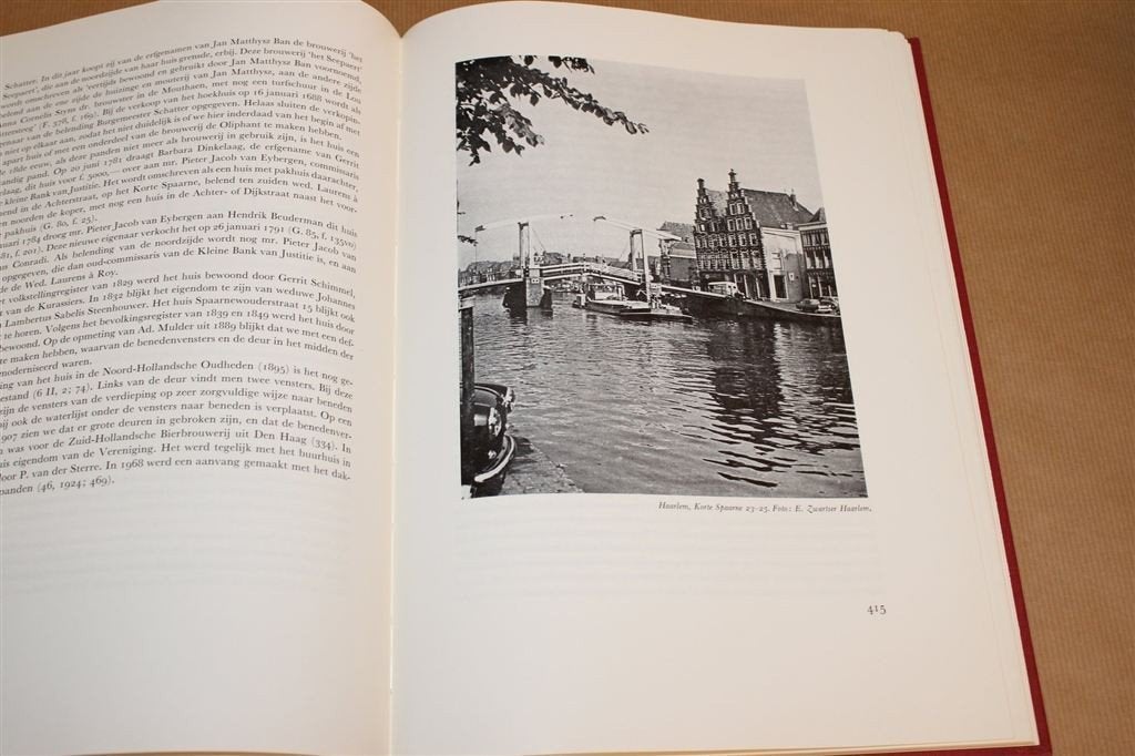 Nederlands woonhuis [1300-1800] — Uitgave 1969, Ophalen of Verzenden, Zo goed als nieuw, Interieur en Design