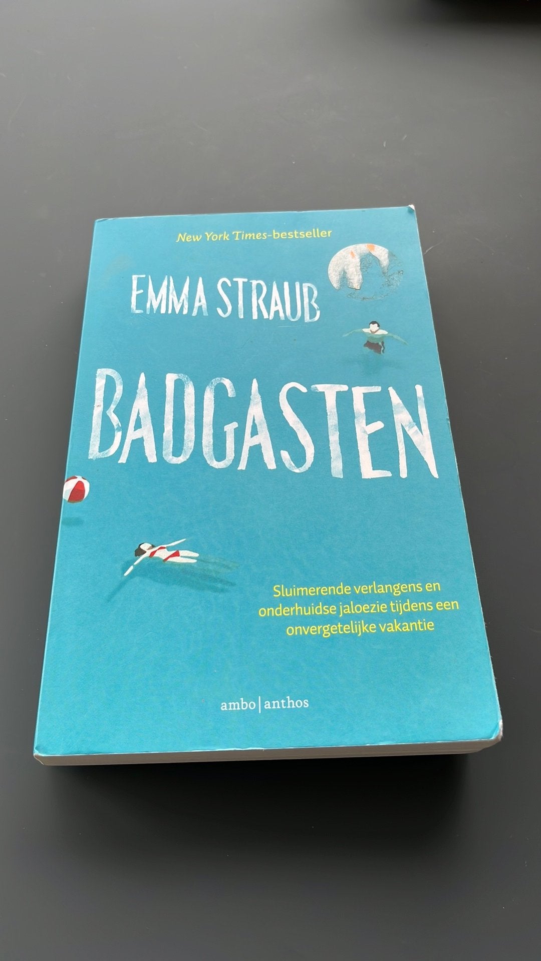 Emma Straub - Badgasten, Ophalen of Verzenden, Zo goed als nieuw, Emma Straub