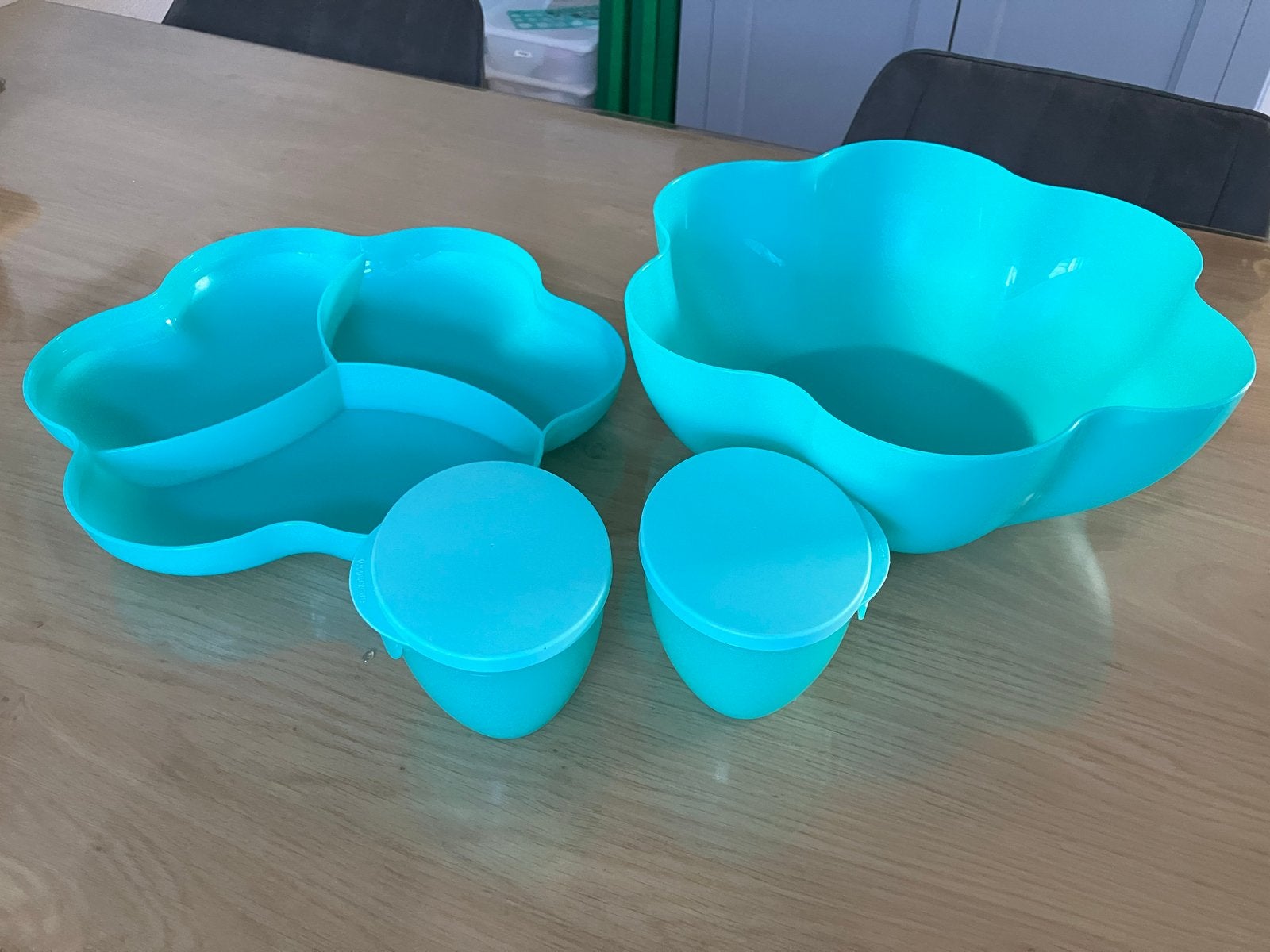 Nieuwe Tupperware Chip n Dip schaal - Turquoise, Ophalen, Overige kleuren, Schaal, Nieuw