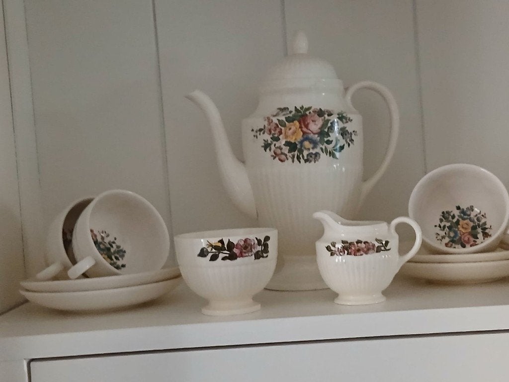 Wedgwood Servies Conway+Briar Rose suiker en melkkan, Overige typen, Ophalen of Verzenden, Zo goed als nieuw, Wedgwood