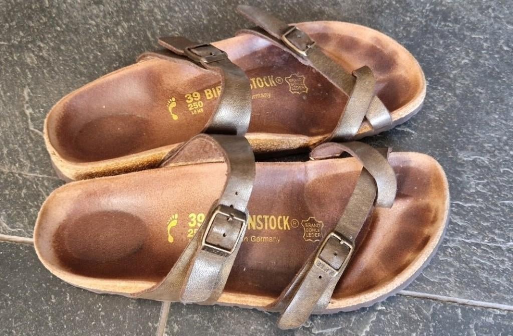 te koop birkenstock slippers maat 39 model 250, Bruin, Zo goed als nieuw, Birkenstock, Ophalen