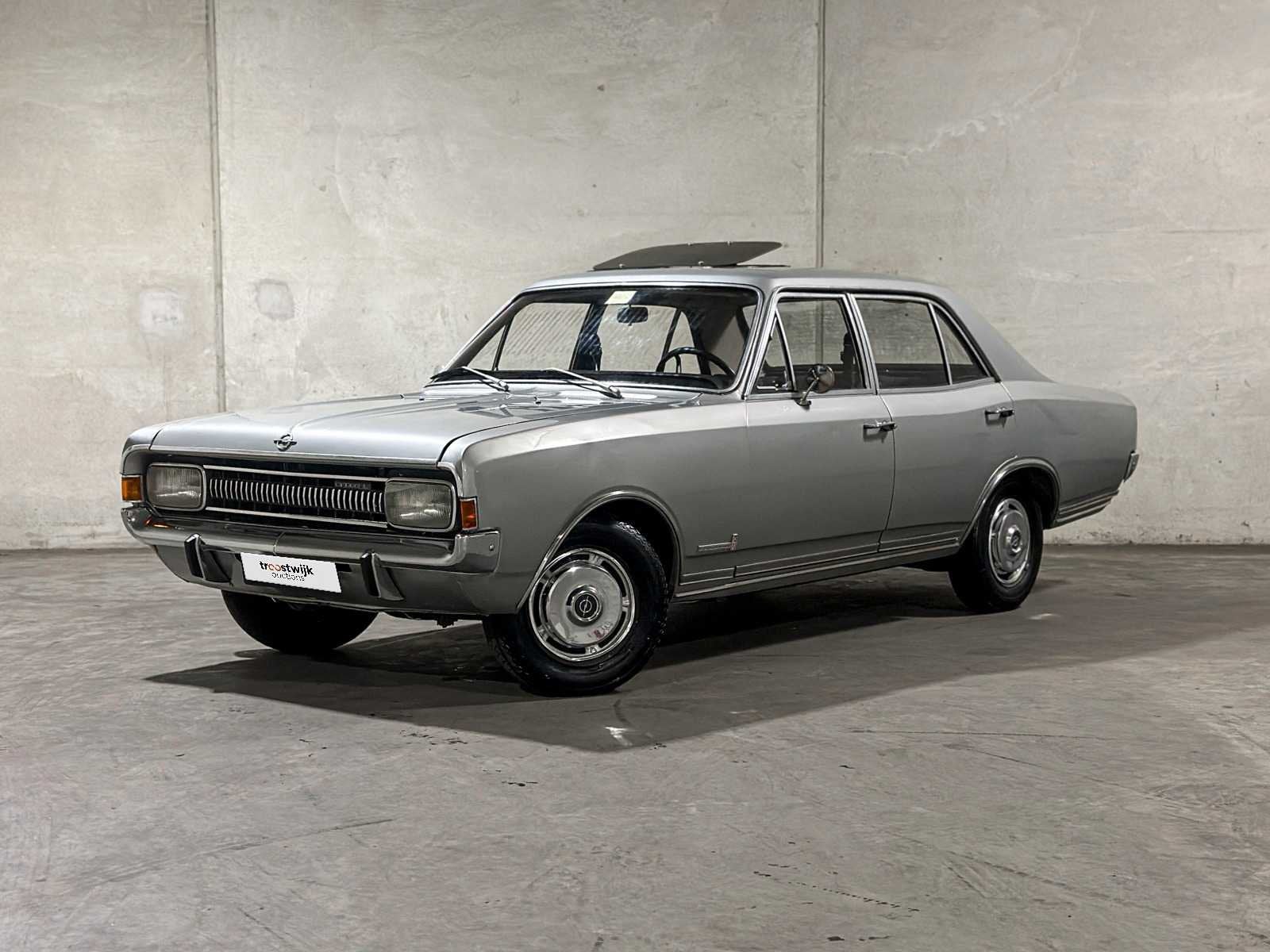 Opel Commodore 2.5 S Luxus 115pk 1965, DH-02-01, Gebruikt, Overige modellen, Bedrijf, Handgeschakeld