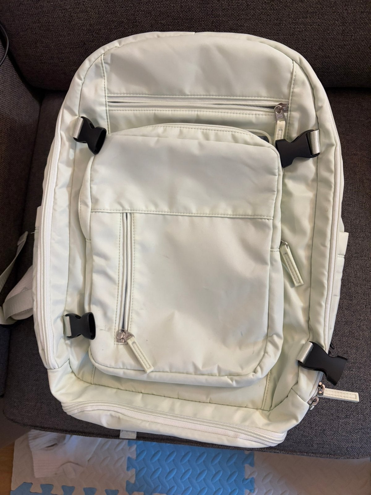 Large Travel Backpack with Shoe Compartment –Green, 25 tot 40 cm, Zo goed als nieuw, Overige merken, 45 tot 60 cm