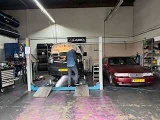 AUTOGARAGE TE HUUR COMPLEET AUTO MONTEUR GEZOCHT ZZP, 24-uursservice, Autoruitschadeherstel
