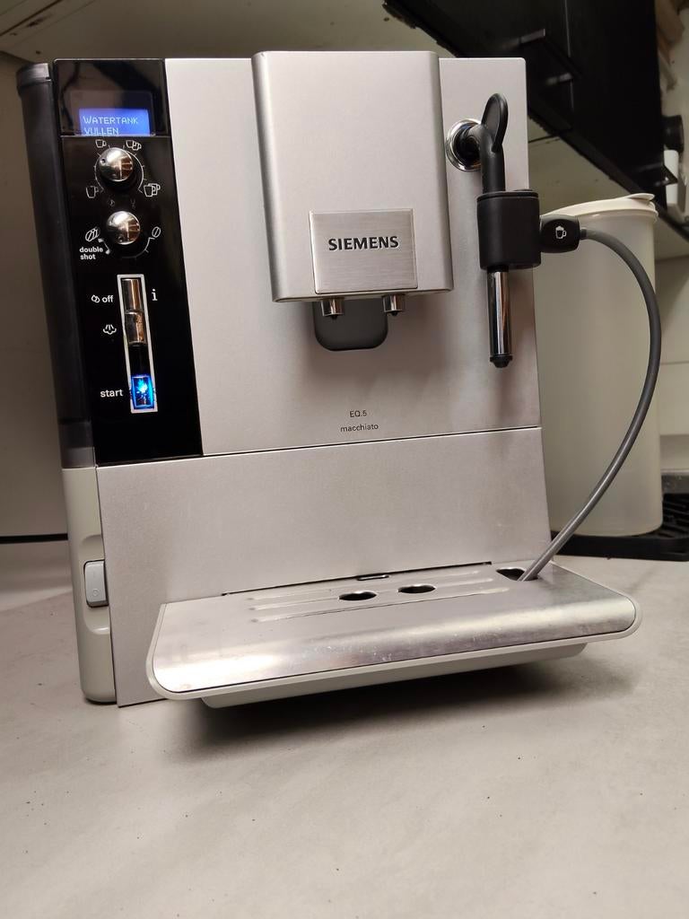Siemens eq5, 10 kopjes of meer, Ophalen, Koffiemachine