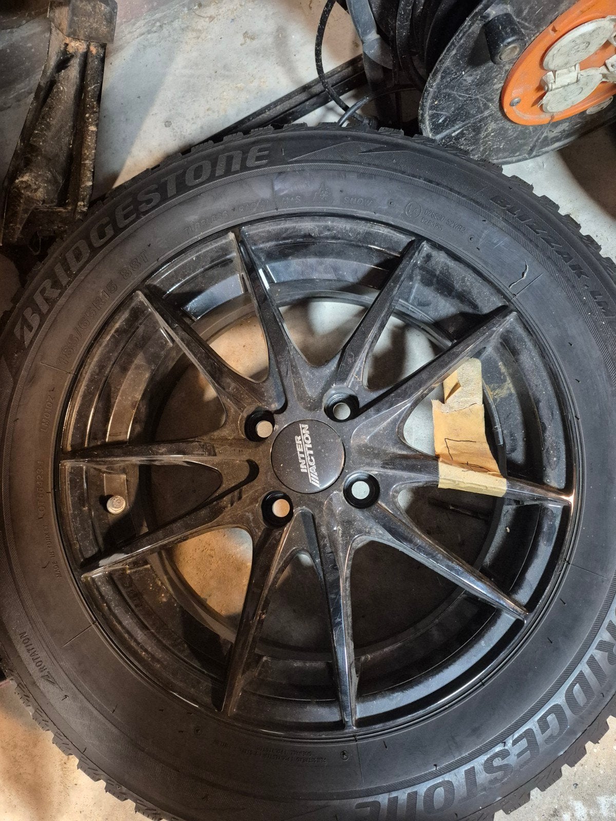4x100 steekmaat velgen met Bridgestone winterbanden, Ophalen of Verzenden, Gebruikt, Winterbanden, Banden en Velgen
