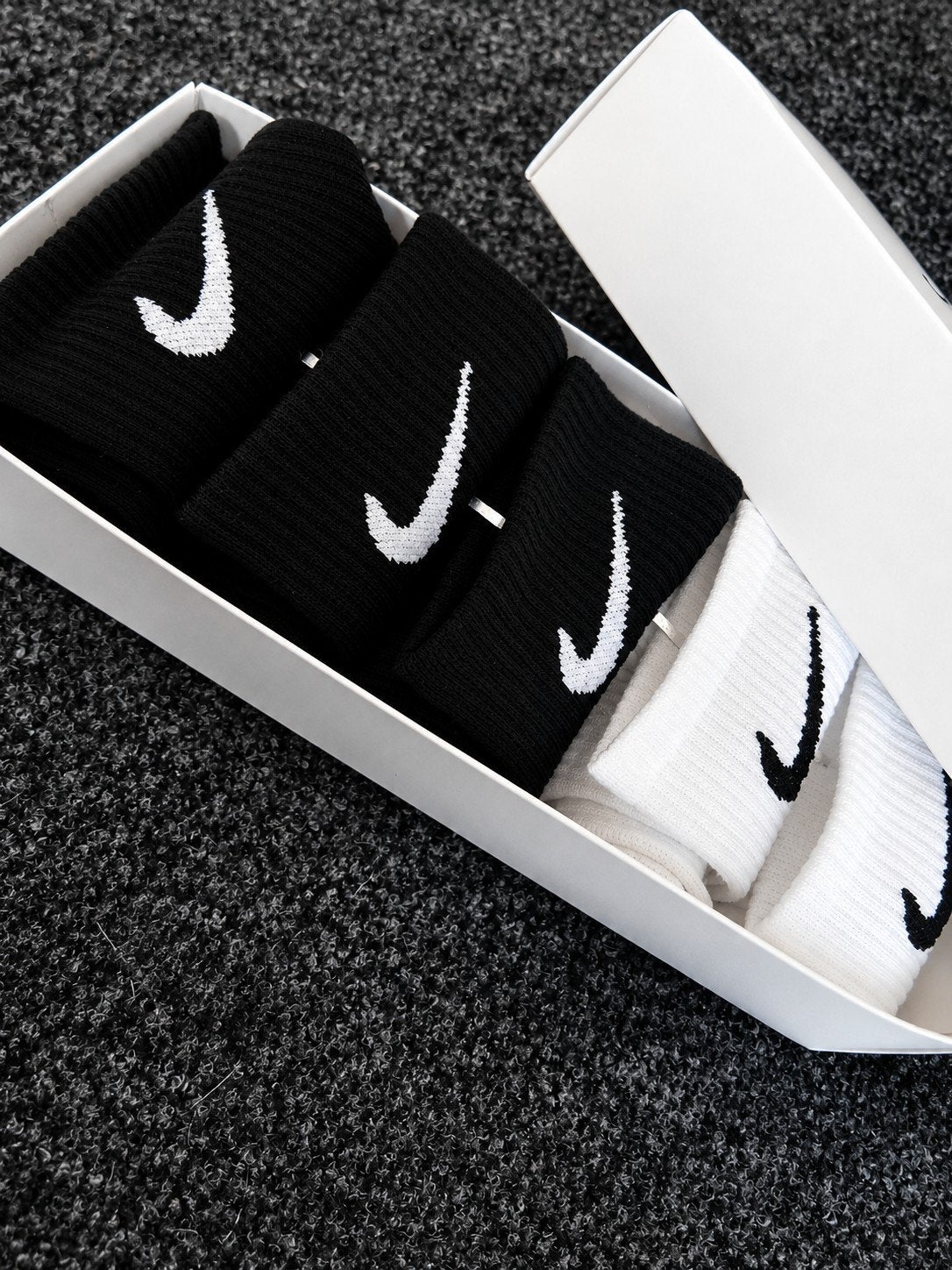 Nike sokken - Zwart en Wit - Maat 39 t/m 42, Kleding | Heren, Zwart, Nike, Nieuw, Ophalen of Verzenden