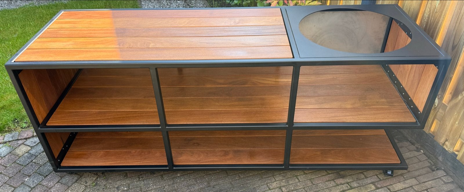 buitenkeuken met kamado uitsparing, Ophalen, Zo goed als nieuw, Houtskool, Vrijstaand