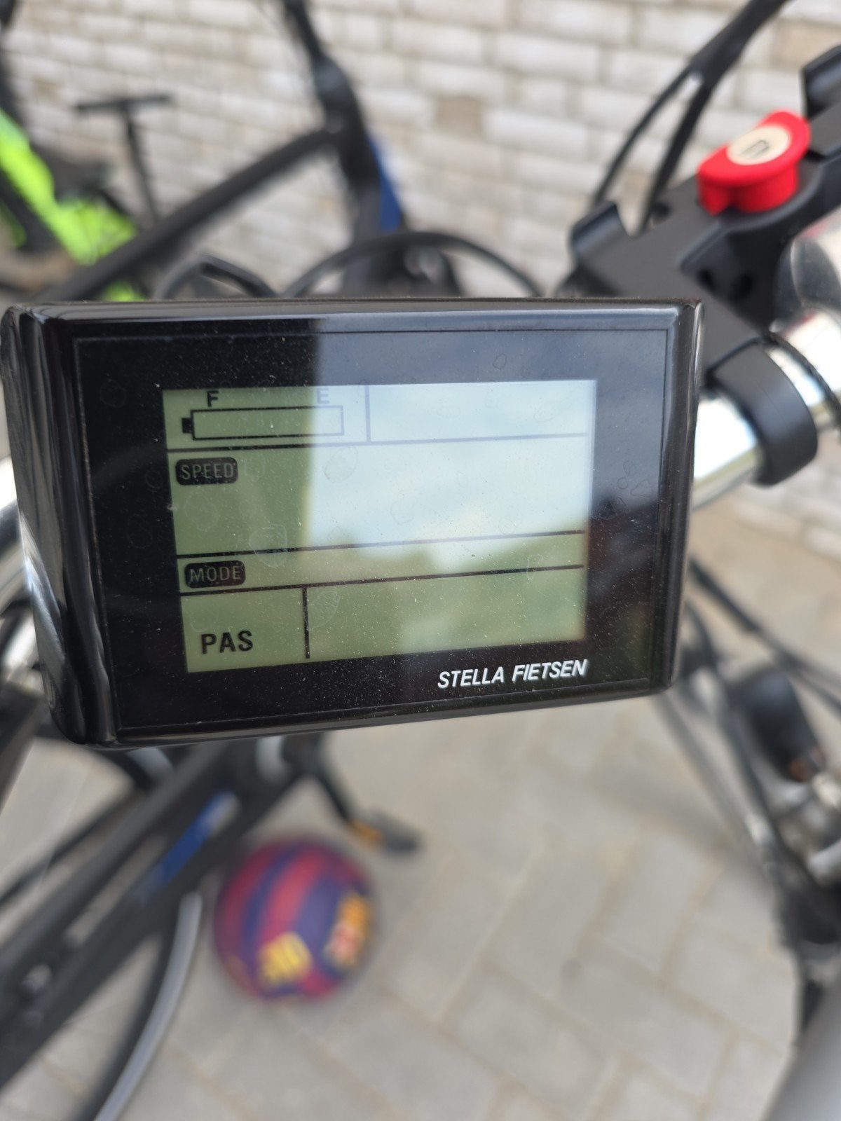Ik zoek een stella accu type 1 24 volt, Fietsen en Brommers, Fietsaccessoires | Fietscomputers, Ophalen of Verzenden