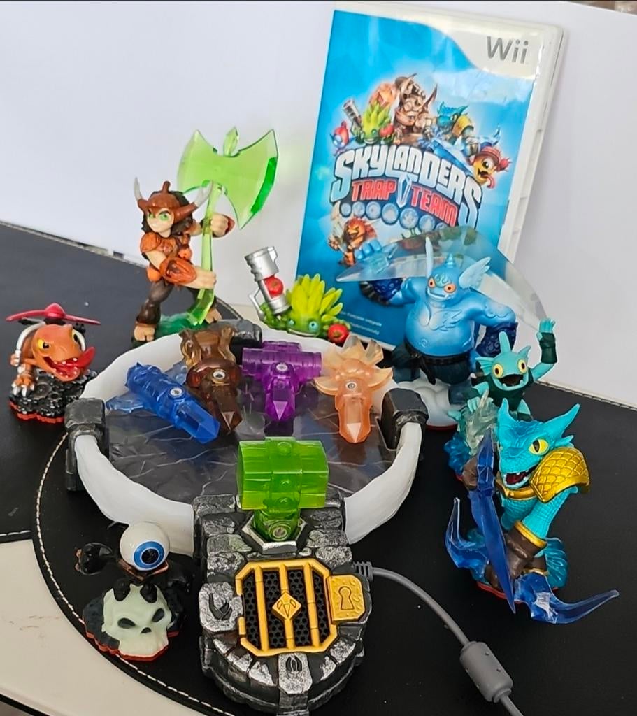 Skylanders Trap Team - Complete Set Wii - Portaal + 5 Traps, Spelcomputers en Games, Games | Nintendo Wii, Avontuur en Actie, 2 spelers