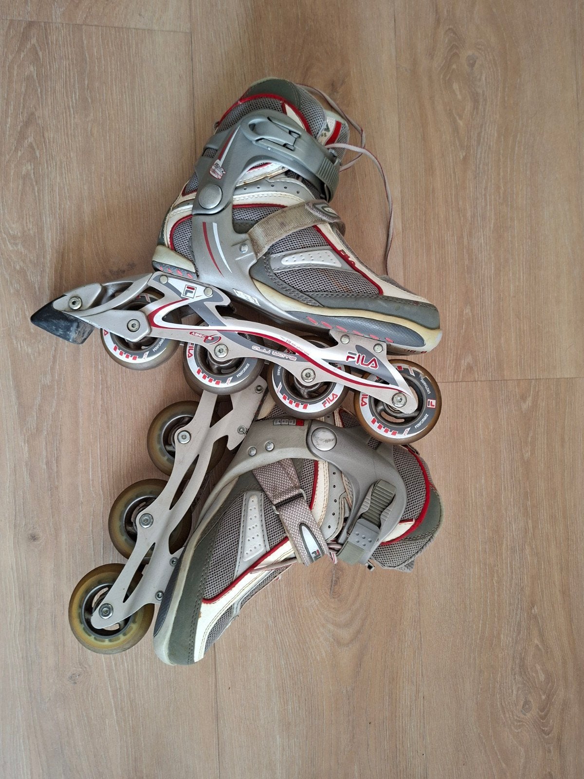 Fila Inline Skates maar 40, met Bescherming en Handleiding, Kinderen, Ophalen of Verzenden, Inline skates 4 wielen, Verstelbaar
