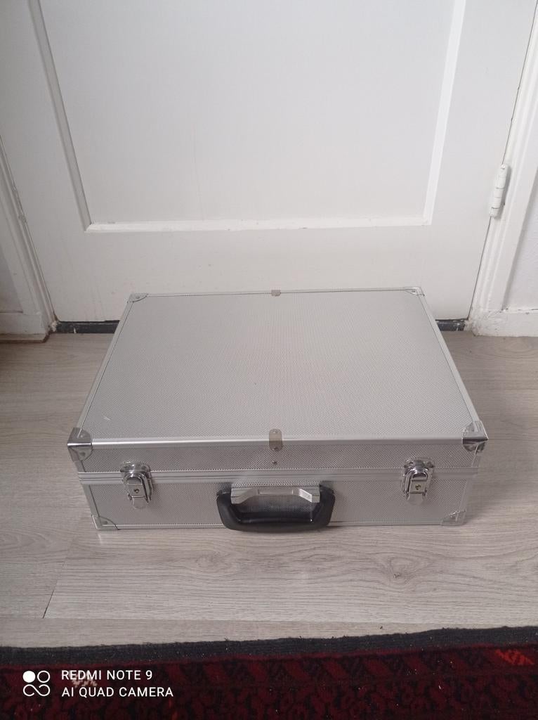Aluminium koffer 46 x 33 x 15 cm, Sieraden, Tassen en Uiterlijk, Koffers, Ophalen of Verzenden, Metaal, Minder dan 50 cm, Minder dan 35 cm