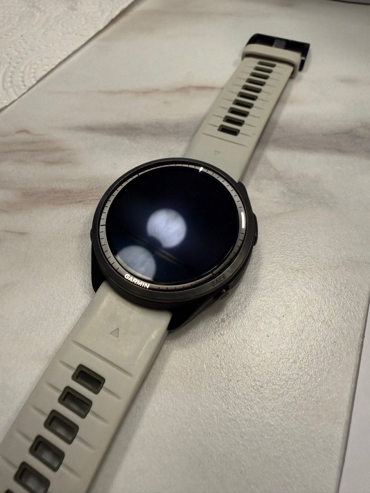 Foto 3 van Garmin Forerunner 965 Zwart/Grijs