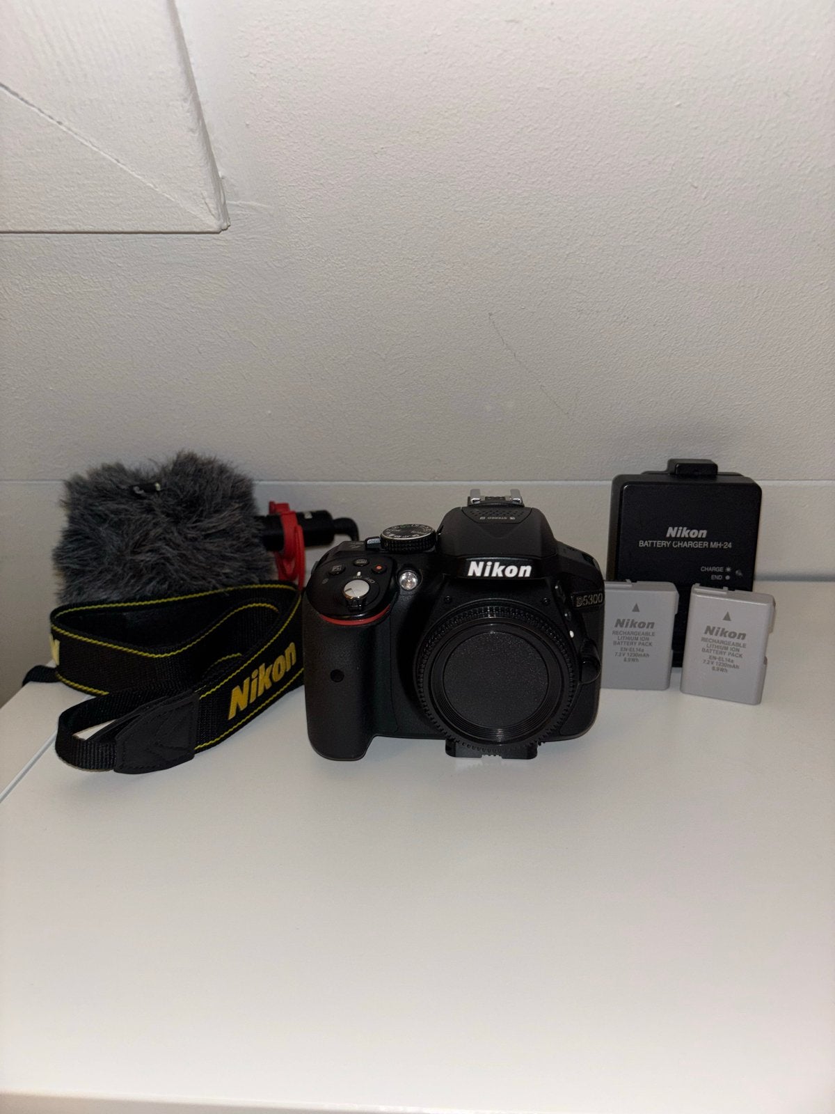 Nikon D5300 Spiegelreflexcamera met accessoires, Gebruikt, Spiegelreflex, Kantelbaar/draaibaar scherm, Ophalen of Verzenden