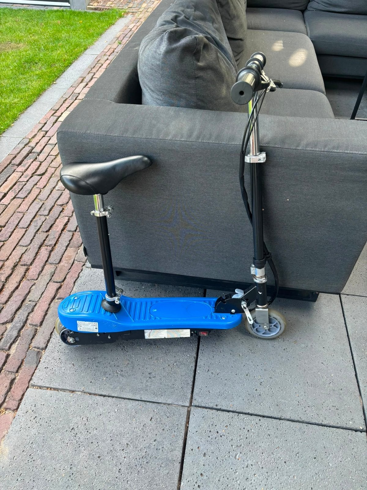 Elektrische step voor kleine kinderen, incl. oplader, Fietsen en Brommers, Ophalen, Gebruikt, Elektrische step (E-scooter)