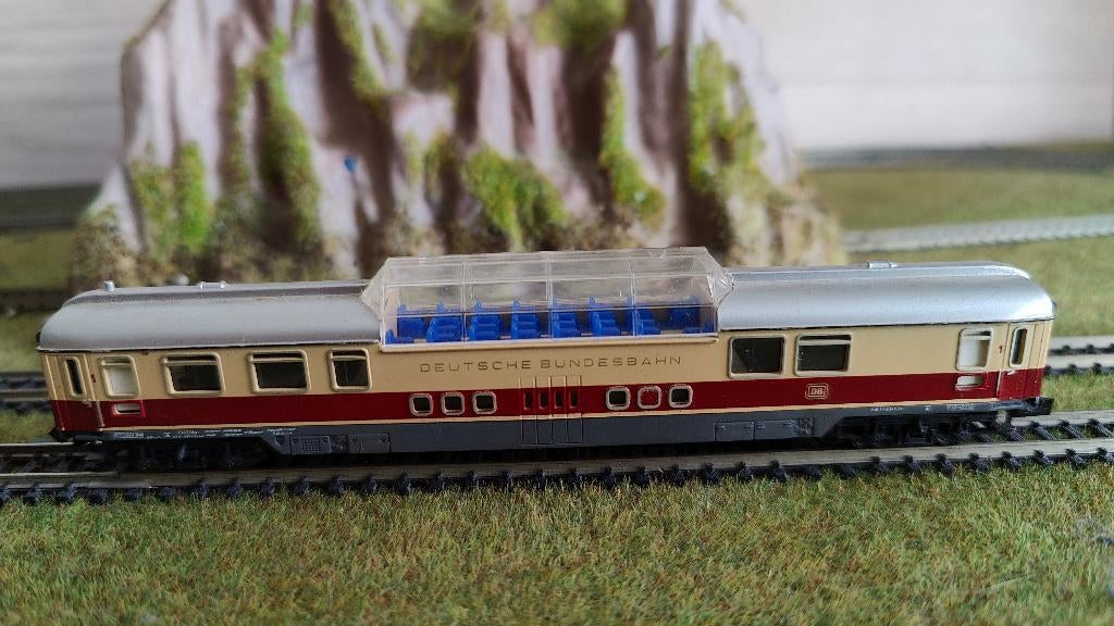 Trix - Creme-rode wagon DB, Gelijkstroom, Trix, Wagon, Ophalen of Verzenden