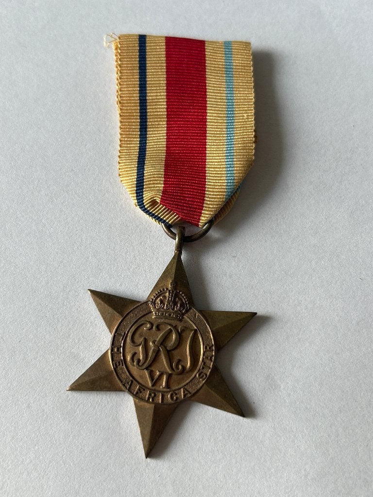 Originele WW2 Britse Medaille - The Africa Star (1940-1943), Verzenden, Landmacht, Engeland, Lintje, Medaille of Wings