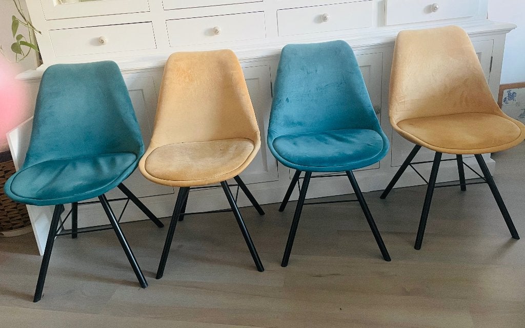 Leuke eetkamer stoelen, Huis en Inrichting, Stoelen, Kunststof, Gebruikt, Blauw, Ophalen of Verzenden