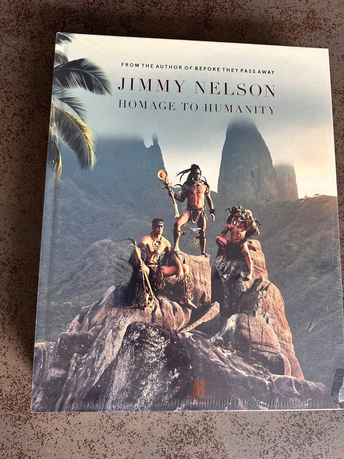 BOEK NIEUW IN FOLIE! Jimmy Nelson - Homage to Humanity, Ophalen of Verzenden, Nieuw, Fotografen