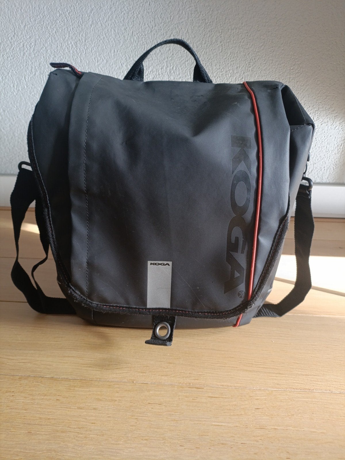 Koga waterdichte enkele fietstas, zwart/rood 12,5L, Ophalen of Verzenden, Gebruikt, Koga