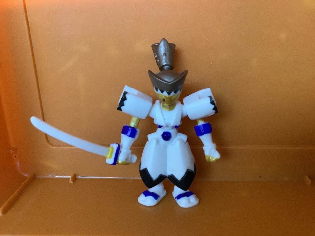 Medabots figuurtje Whitesord 6 cm 10 euro, Ophalen of Verzenden, Zo goed als nieuw