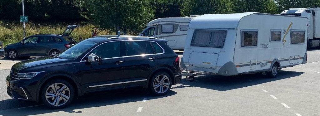 Knaus Südwind 500FU (1999) incl. inventaris en stalling!, Caravans en Kamperen, Omvormbare zithoek, 7 tot 8 meter, Particulier